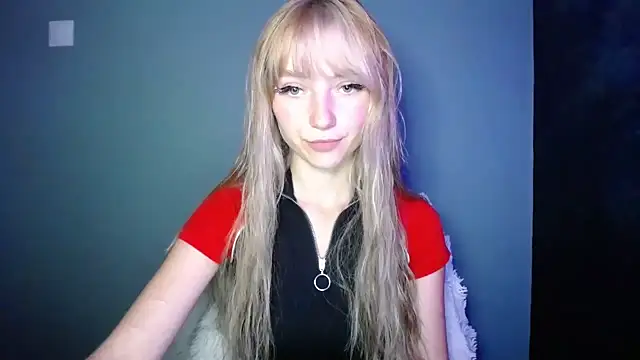 LuciaYoung online show from September 2025 06:51:02 PM