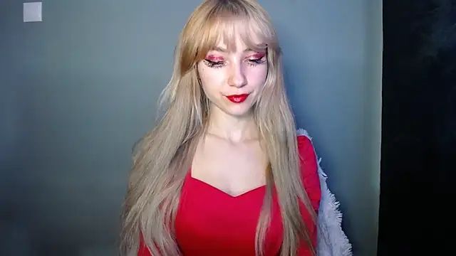 LuciaYoung online show from November 2025 07:41:01 AM