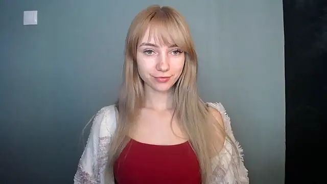 LuciaYoung online show from January 2026 08:29:02 AM