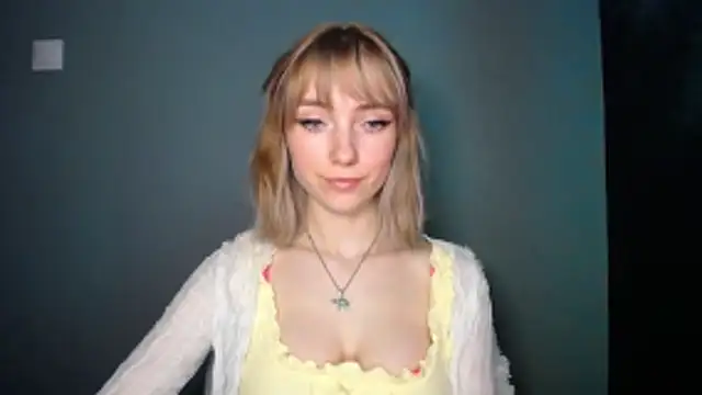 LuciaYoung online show from February 2026 07:34:02 PM