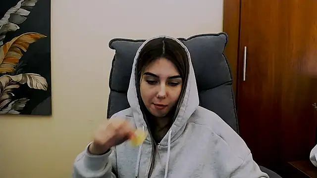 Lili magic online show from February 2025 03:29:01 PM