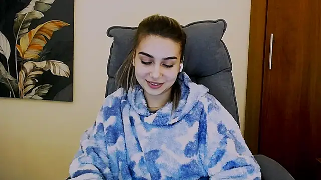 Lili magic online show from February 2025 04:51:01 PM