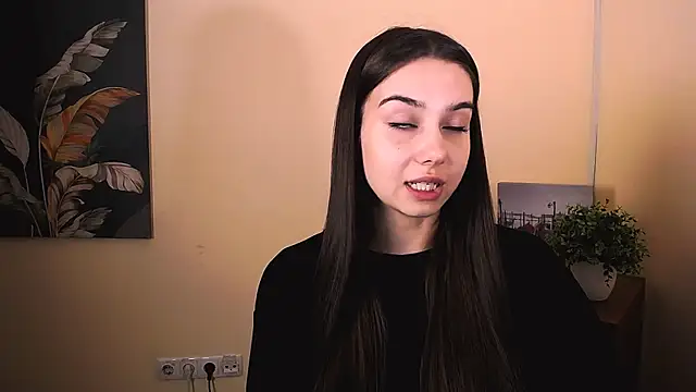 Lili magic online show from September 2025 12:43:01 PM