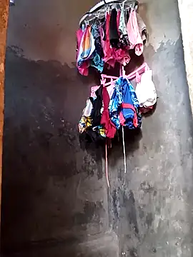 pretty amaal online show from December 2024 12:17:01 PM