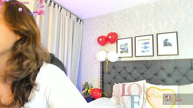 emma  smith1 online show from February 2025 12:27:01 PM