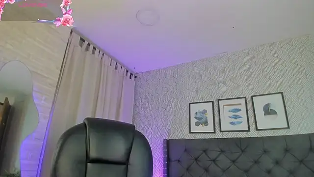 emma  smith1 online show from March 2025 10:49:02 AM