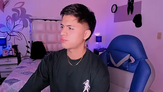 Niicky1  online show from January 2025 09:09:02 PM