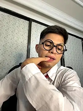 Niicky1  online show from September 2025 09:59:02 PM