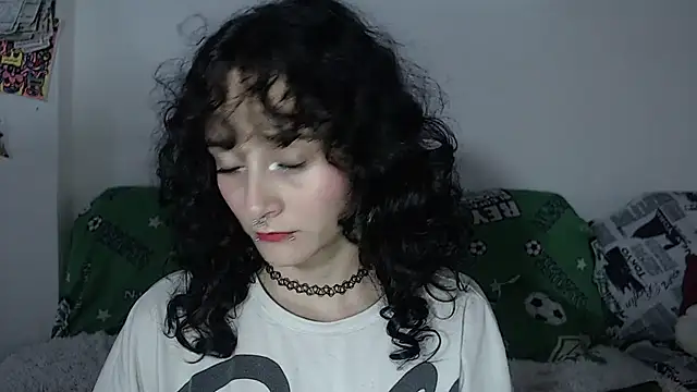 kitty22  online show from December 2024 01:16:02 PM