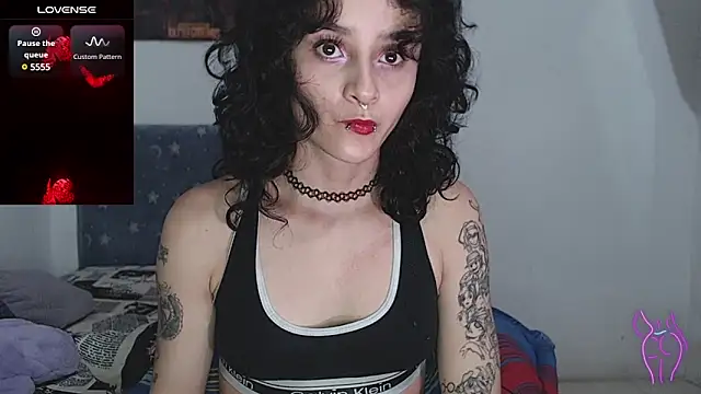 kitty22  online show from March 2025 02:48:01 PM