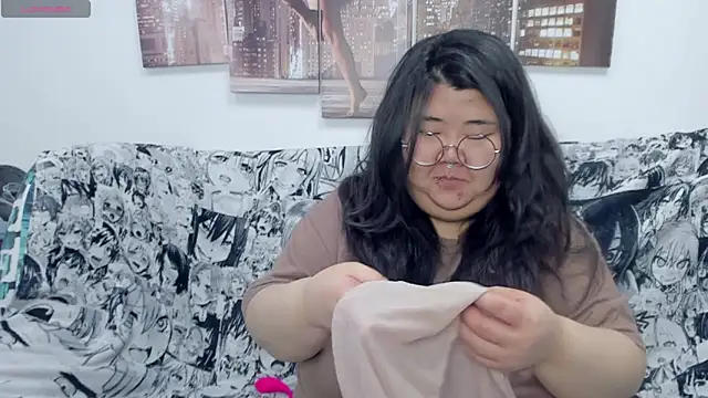 Snapshot of Nadine_asian chatting on October 2025 02:56:01 AM Nadine asian online show from October 2025 02:56:01 AM