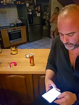 isabellaandtom online show from October 2025 05:55:02 PM