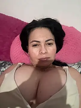 Snapshot of Janna099 chatting on June 2026 12:58:01 PM Janna099 online show from June 2026 12:58:01 PM