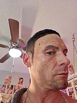 Snapshot of luvs2cumm69 chatting on February 2025 01:11:01 AM luvs2cumm69 online show from February 2025 01:11:01 AM