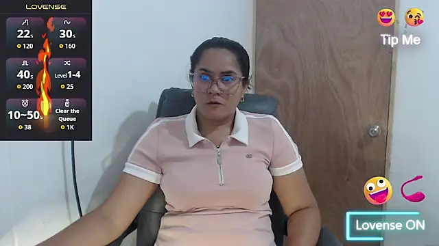 Snapshot of sweettmiah chatting on May 2026 08:26:02 PM sweettmiah online show from May 2026 08:26:02 PM