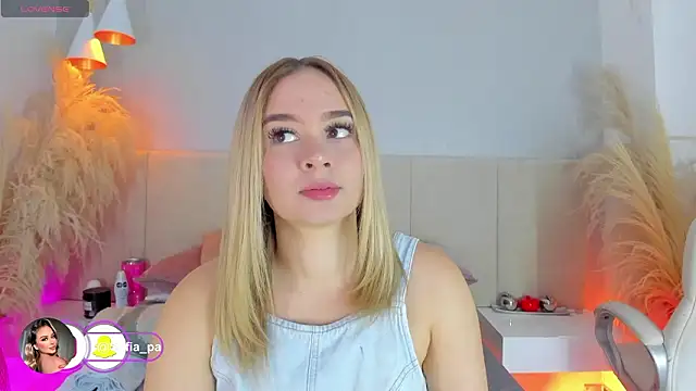 sofia pamela online show from February 2026 07:07:01 PM