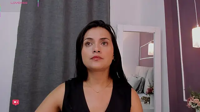 Snapshot of katrina_kaif_x chatting on June 2026 07:18:02 PM katrina kaif x online show from June 2026 07:18:02 PM