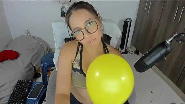 isa loves cum online show from March 2026 06:27:02 AM