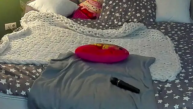 RosieMoons online show from February 2025 05:10:01 AM