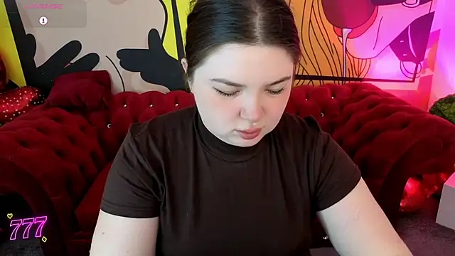 RosieMoons online show from April 2026 07:22:01 PM