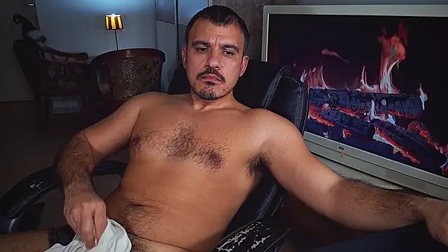 Snapshot of officeman7 chatting on December 2024 08:55:02 PM officeman7 online show from December 2024 08:55:02 PM