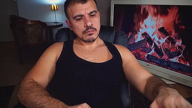 Snapshot of officeman7 chatting on January 2025 05:06:01 PM officeman7 online show from January 2025 05:06:01 PM