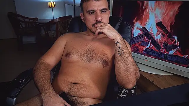 Snapshot of officeman7 chatting on January 2025 07:03:01 PM officeman7 online show from January 2025 07:03:01 PM