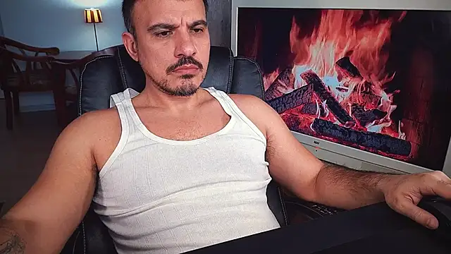 Snapshot of officeman7 chatting on January 2025 03:09:01 PM officeman7 online show from January 2025 03:09:01 PM