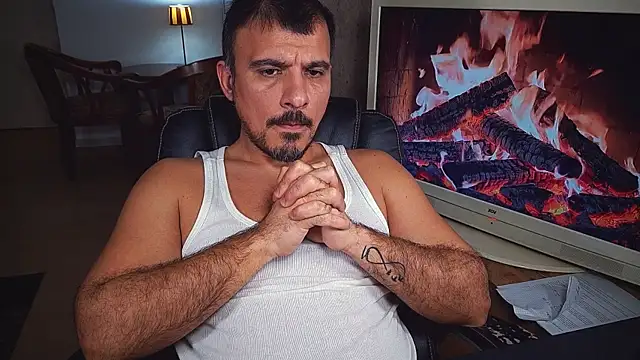 Snapshot of officeman7 chatting on February 2025 07:51:01 PM officeman7 online show from February 2025 07:51:01 PM