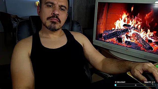 Snapshot of officeman7 chatting on February 2026 03:39:01 PM officeman7 online show from February 2026 03:39:01 PM