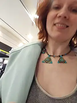 Exhibitionsplit online show from February 2025 03:31:01 PM