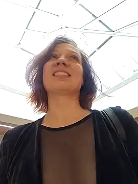 Exhibitionsplit online show from February 2025 02:33:01 PM