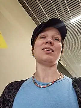 Exhibitionsplit online show from March 2025 01:07:02 PM