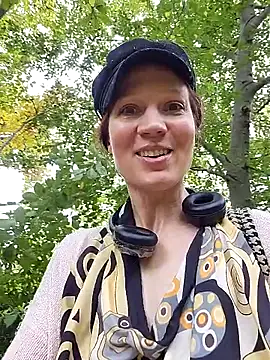 Exhibitionsplit online show from October 2025 12:05:01 PM