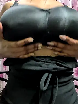 Shreya727 online show from February 2026 07:07:01 PM