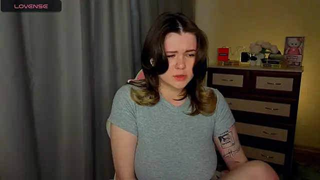 cutie mili online show from April 2026 09:44:01 AM