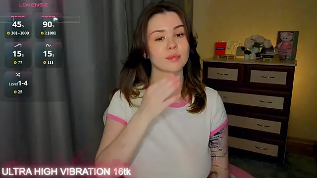 Snapshot of cutie_mili chatting on May 2026 12:01:01 PM cutie mili online show from May 2026 12:01:01 PM