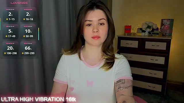 Snapshot of cutie_mili chatting on May 2026 10:32:02 AM cutie mili online show from May 2026 10:32:02 AM