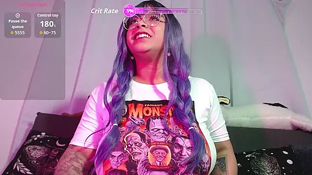 Ninatejeiros online show from October 2025 10:52:02 PM