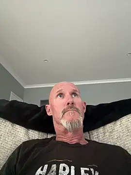 Slim197624 online show from October 2025 01:42:01 AM