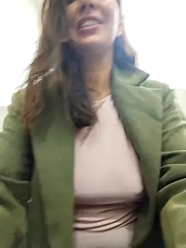 scarlett moore online show from February 2025 12:08:02 AM