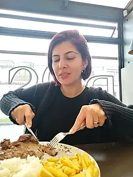 scarlett moore online show from March 2025 09:45:01 PM