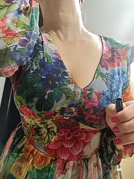 scarlett moore online show from October 2025 01:19:01 PM