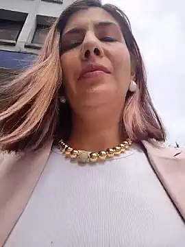 scarlett moore online show from October 2025 02:18:01 PM