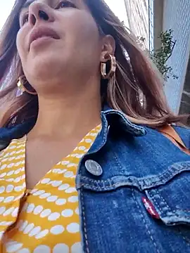 scarlett moore online show from February 2026 03:01:01 PM