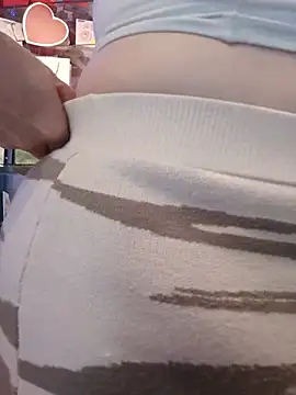 Mia Novikov online show from May 2026 04:37:01 PM