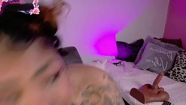 foxxy-lov3 online show from February 2026 01:15:02 PM