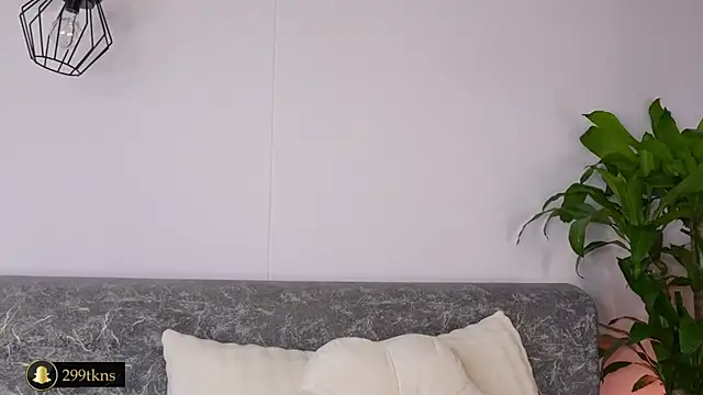 katie cruz online show from October 2025 11:11:02 AM