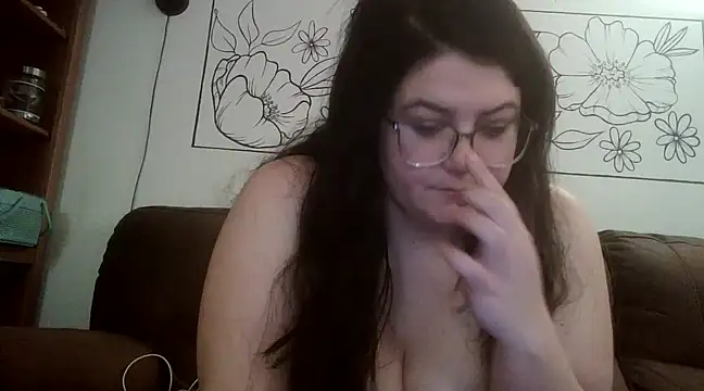 Snapshot of creativescholar1992 chatting on March 2025 10:20:01 PM creativescholar1992 online show from March 2025 10:20:01 PM