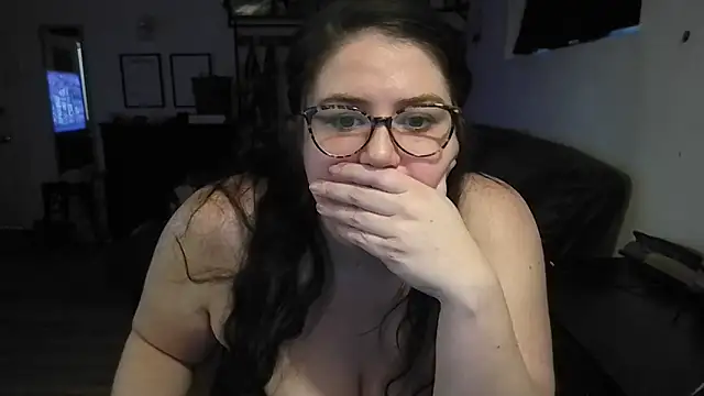 Snapshot of creativescholar1992 chatting on February 2026 10:30:02 PM creativescholar1992 online show from February 2026 10:30:02 PM